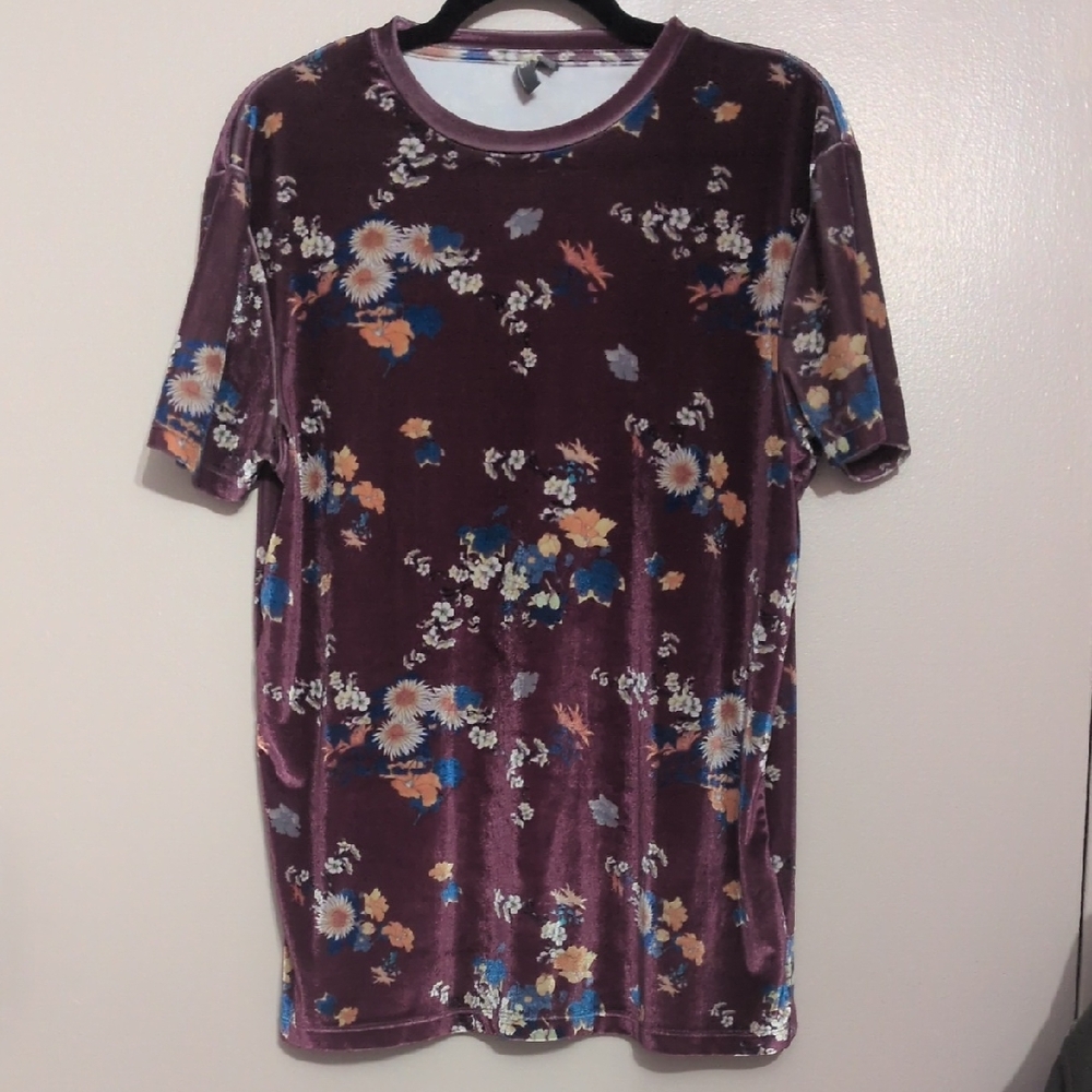 USED ASOS Plum Velvet Floral Tee, size S
